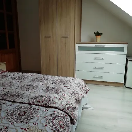 Katalin Vendeghaz 3*