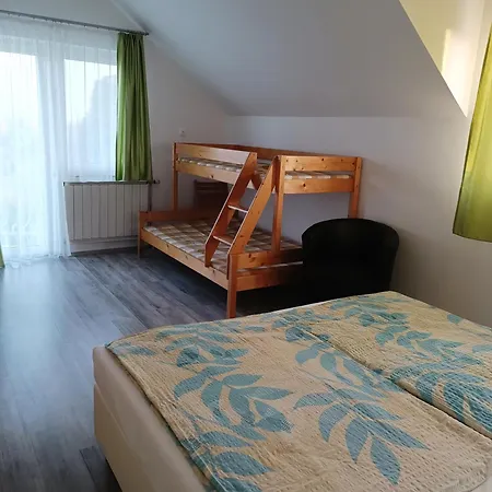 بيت ضيافة Katalin Vendeghaz Gyenesdiás