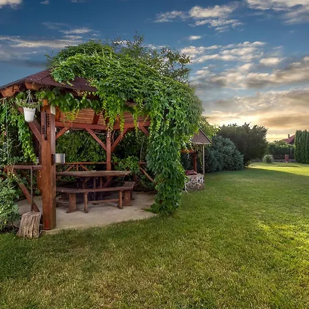 بيت ضيافة Katalin Vendeghaz