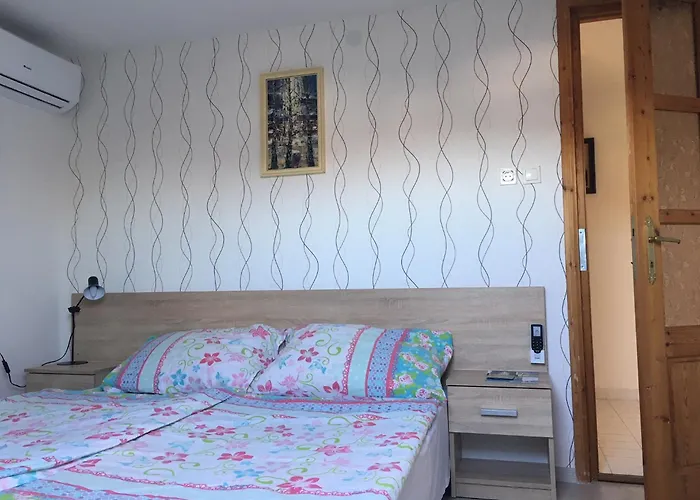 בית הארחה Katalin Vendeghaz גיינסדיאס