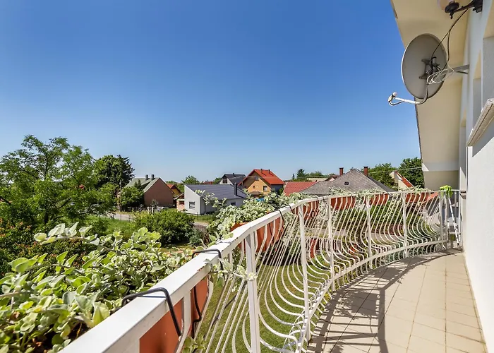 Katalin Vendeghaz Pensjonat Gyenesdiás