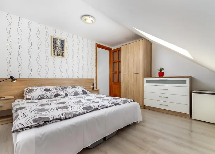 Katalin Vendeghaz 3* Gyenesdiás